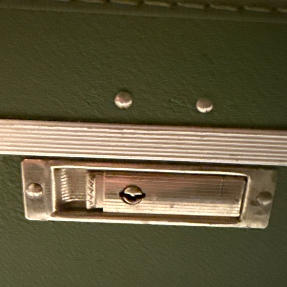 Vintage Trojan Brand Train\Make-up Travel Case - Picture 3 of 10